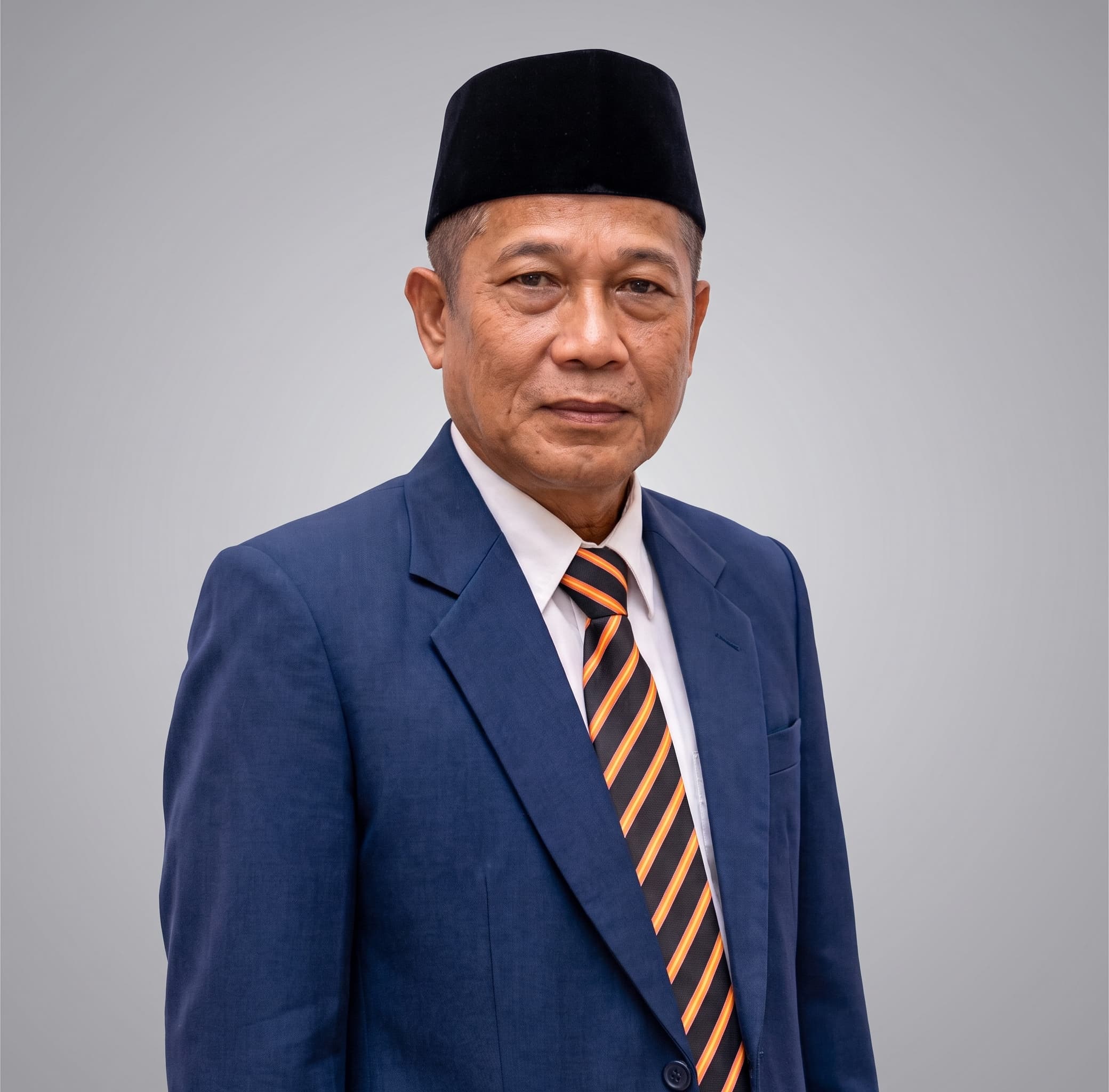 Prof. Dr. Syamsir Dewang,. M. Eng. Sc, F. Med
